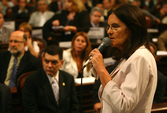 Graça Foster, diretora da Pedtrobras, anunciou investimentos para garantir abastecimento Graça Foster, diretora da Pedtrobras, anunciou investimentos para garantir abastecimento